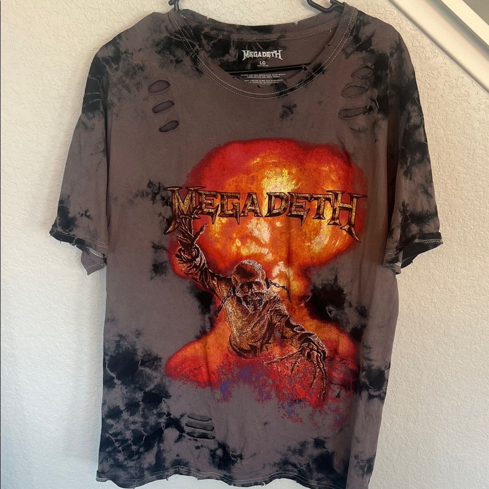 Distressed megadeth Men's Tee - Black and Orange